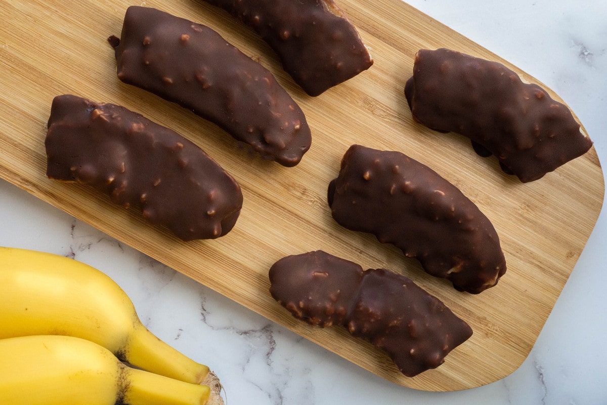 Healthy Snack Banane Erdnussbutter